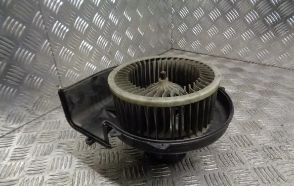 Skoda Fabia Mk1 (6Y) Front door blower motor 6Q1819015C