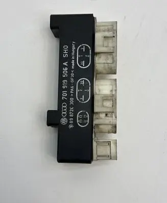 Volkswagen Multivan T4 Coolant fan relay 701919506A