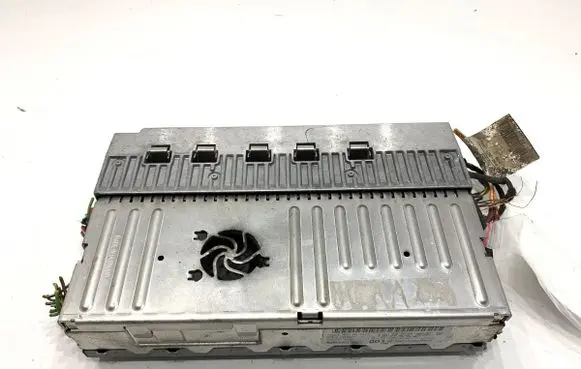 Mercedes-Benz S W221 Sound amplifier A2218208789