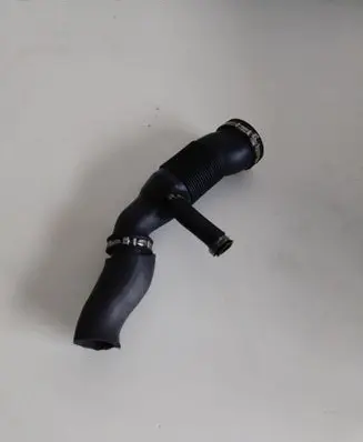 Ford Mondeo Mk III Air intake hose/pipe 1420151