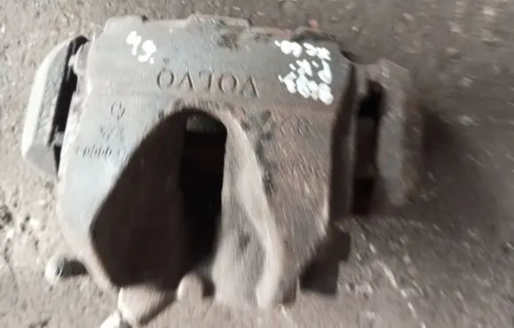 Volvo XC60 Front brake caliper