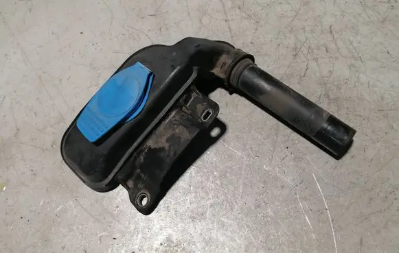 Audi Q5 SQ5 8R Window washer liquid tank fill tube 8R0955452