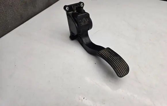 Mercedes-Benz Sprinter W906 Accelerator throttle pedal 0280755023 A9063000404 ZGS011Q0013