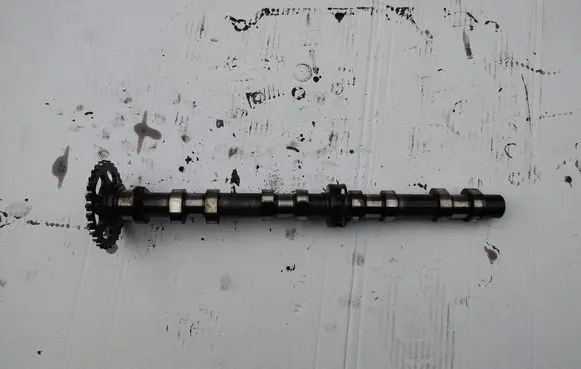 Mercedes-Benz Sprinter W906 Camshaft A6510520001