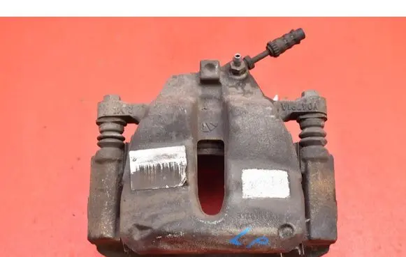 Peugeot 2008 I Front brake caliper