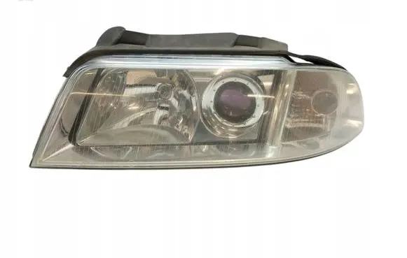 Audi A4 S4 B5 8D Headlight/headlamp 8D0941003AK