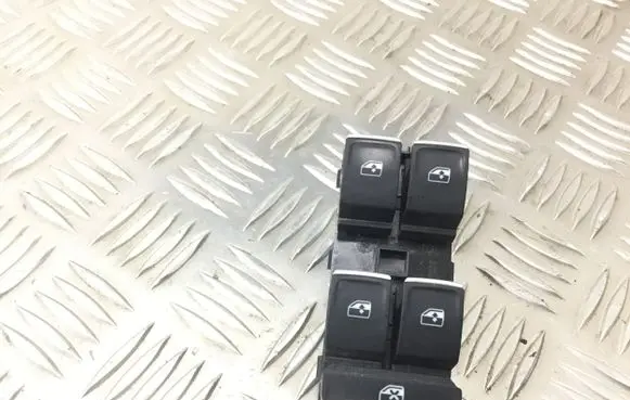 Volkswagen Golf VII Electric window control switch 5G0959857E