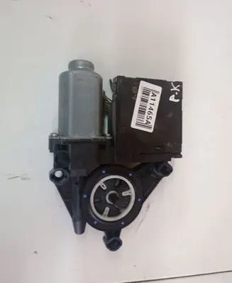Skoda Octavia Mk2 (1Z) Front door window regulator motor 1T0959701B
