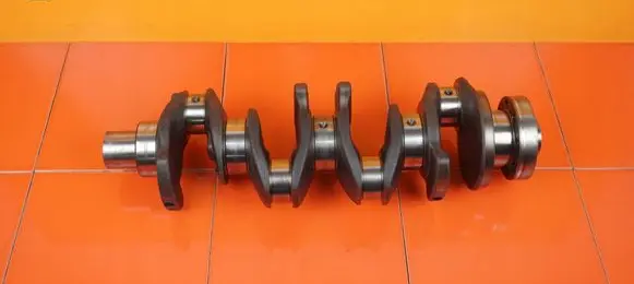 BMW X3 E83 Crankshaft 7798473 13MB45