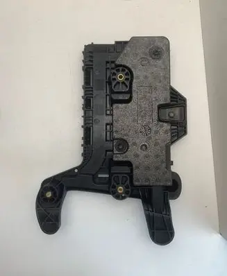 Volkswagen Golf VII Battery box tray 1k0915333