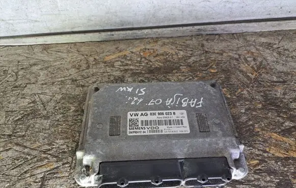 Skoda Fabia Mk2 (5J) Engine control unit/module 03E906023B 5WP4041204