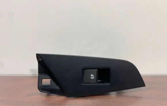 Toyota Prius (XW50) Electric window control switch 7427147120 1580B76