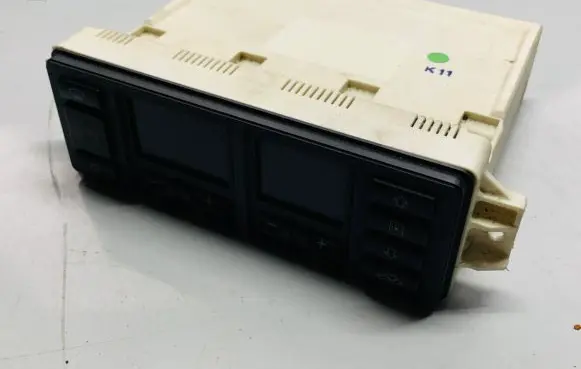 Audi A4 S4 B5 8D Climate control unit