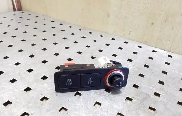 Volkswagen Up Cigarette lighter 1S0863617A