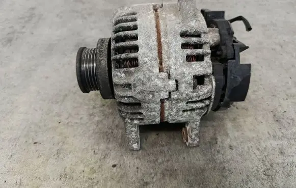 Renault Modus Generator/alternator 8200325823