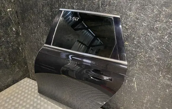Volvo S90, V90 Rear door