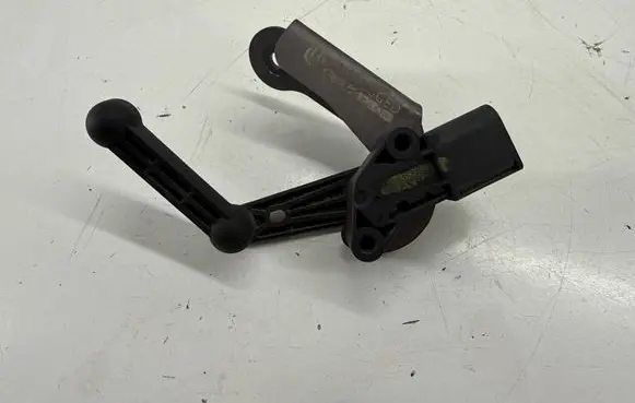 Tesla Model X Headlight/headlamp level sensor 102794100A 102794100B
