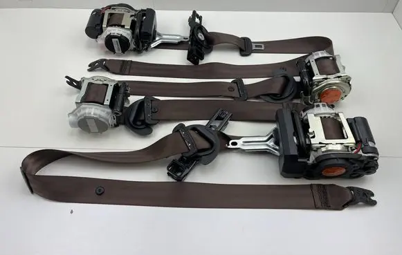 Porsche Cayenne (9Y0 9Y3) Set of seat belts 9Y0857805J 9Y0857705K 9Y0857706K