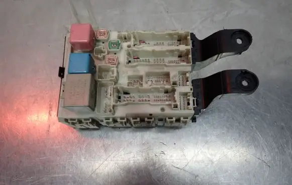 Toyota Corolla E140 E150 Fuse box set