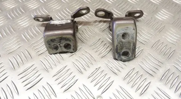 Rear door hinge set