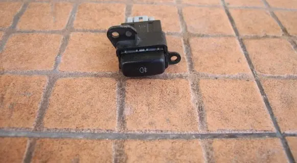 Mitsubishi Outlander Fog light switch 
