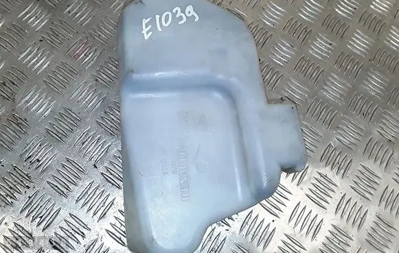 Renault Kangoo II Windshield washer fluid reservoir/tank 8200431474