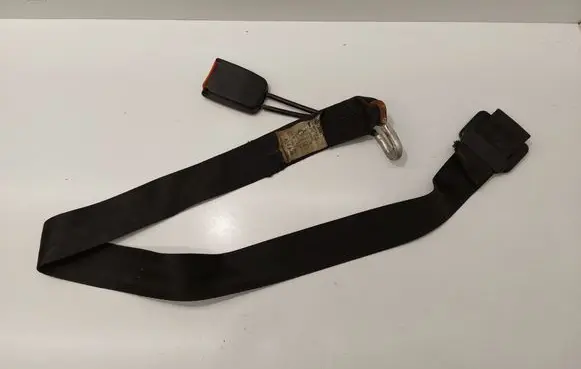 Volkswagen Golf II Rear seatbelt 191857837