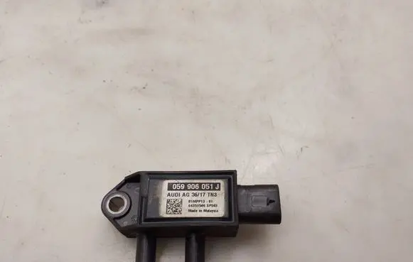 Volkswagen Amarok Exhaust gas pressure sensor 059906051J