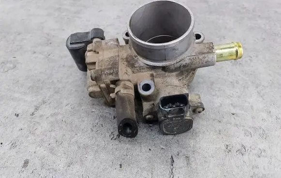 Toyota Corolla E120 E130 Throttle body valve 2227022050
