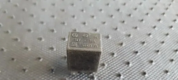 Saab 9000 CS Other relay 90229208