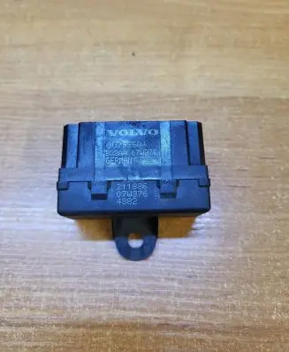 Volvo V70 Seat heating relay 30795504 07W376 211886