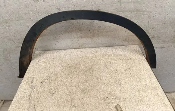 Front arch trim