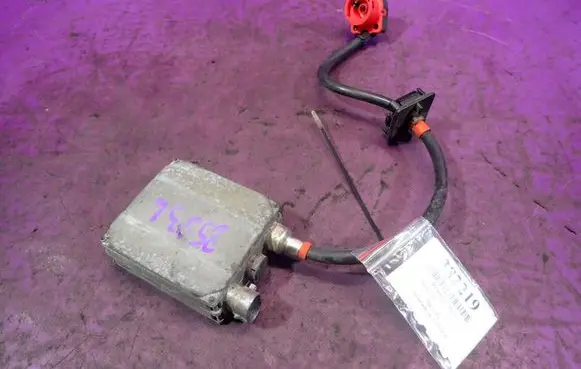 Audi A6 Allroad C5 Voltage converter/converter module 