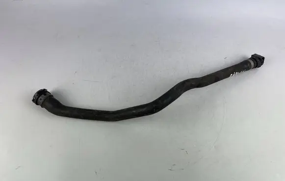 Mercedes-Benz E W213 Engine coolant pipe/hose A2135011082