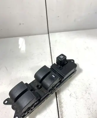 Mitsubishi Grandis Electric window control switch MN1413141E