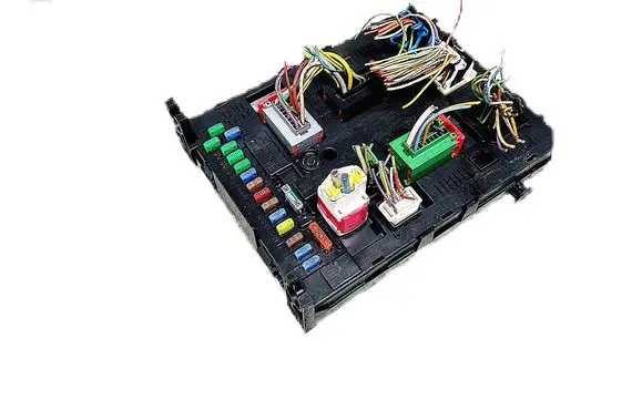 Citroen C4 I Fuse box set 28119759-5