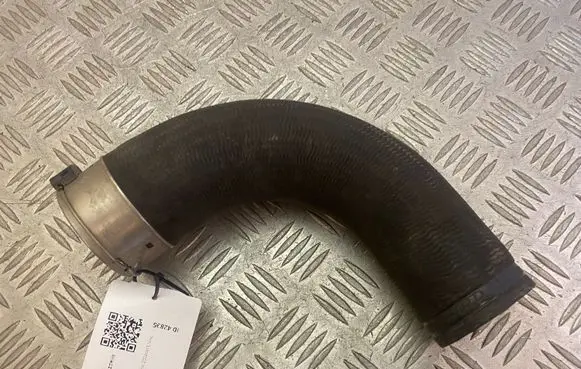 Volvo XC90 Intercooler hose/pipe 31370123