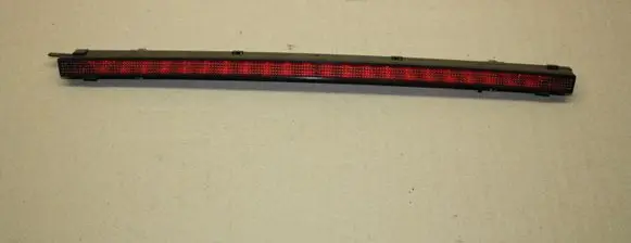 Third/center stoplight