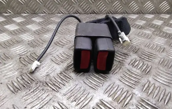 Nissan Qashqai Middle seatbelt buckle (rear) 