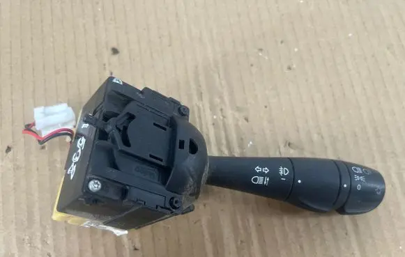Renault Trafic III (X82) Indicator stalk 255670610R 270315 185934