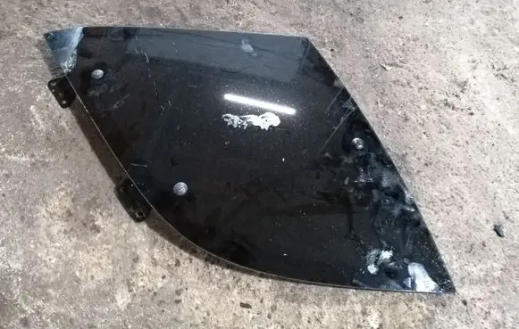 Mercedes-Benz ML W163 Rear side window