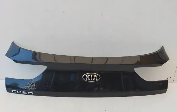 KIA Ceed Tailgate trim
