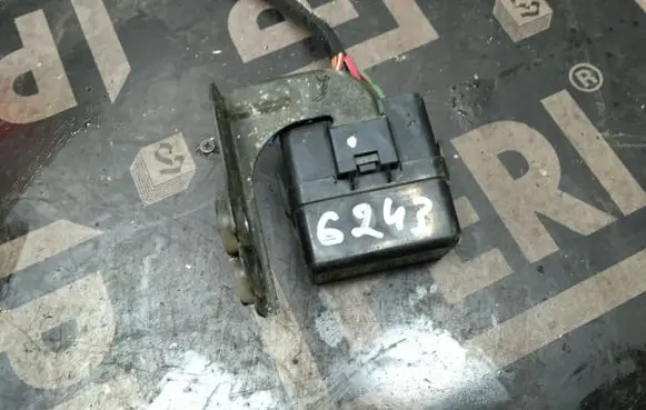 Mitsubishi Pajero Other engine bay part