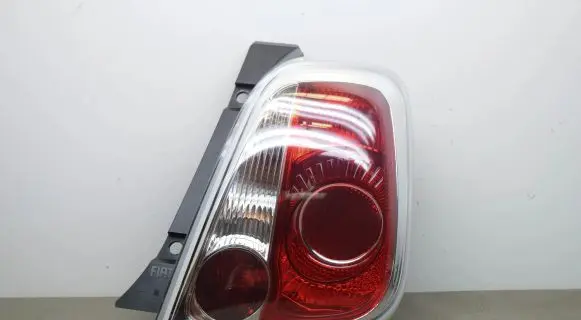Fiat 500 Rear/tail lights 51885544