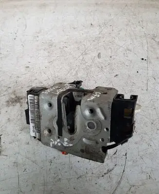 Dodge Caliber Front door lock