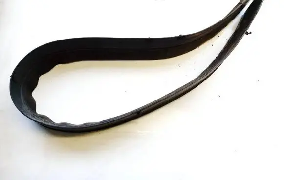 Renault Kadjar Rubber seal front coupe door 