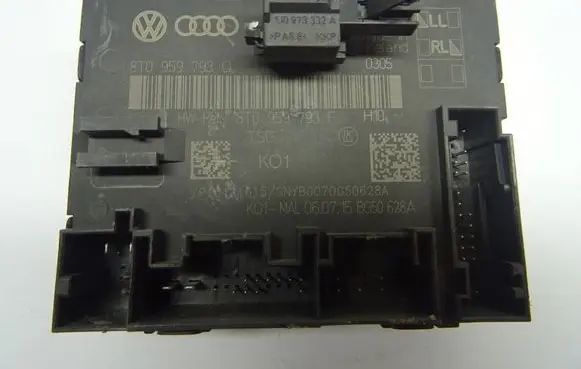 Audi A4 Allroad B8 Door control unit/module 8T0959793Q