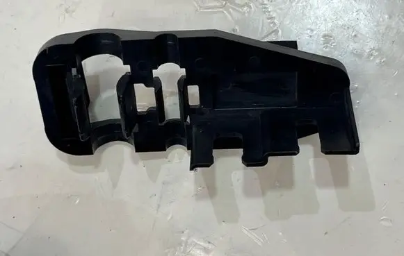Volkswagen Golf VII Tie down hook / loop 