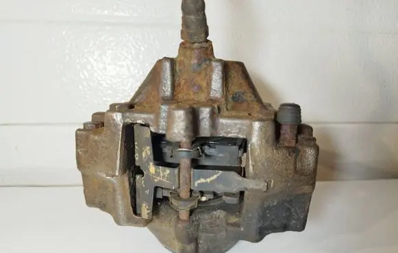 Rear brake caliper