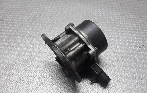 Renault Megane I Vacuum pump